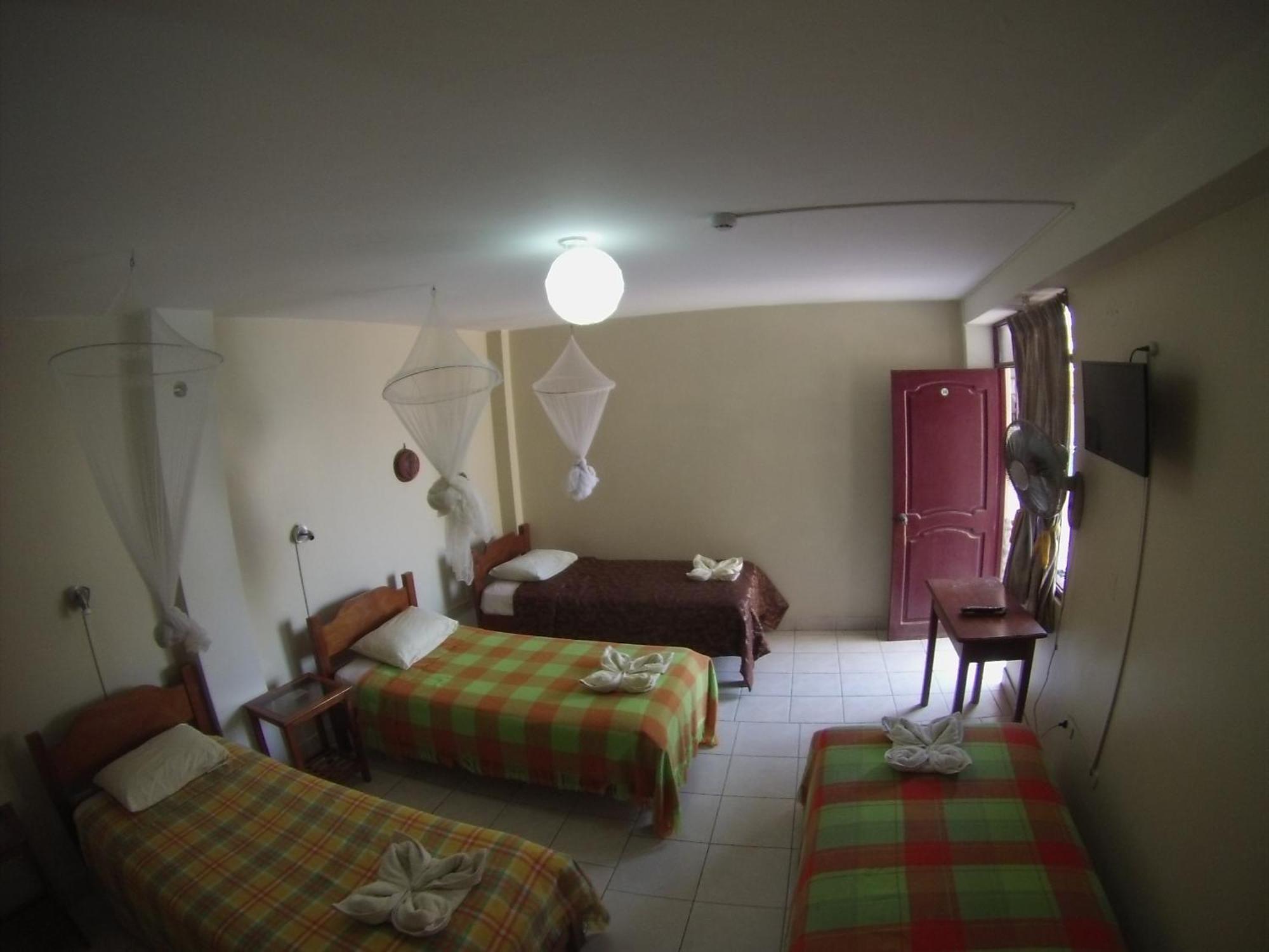 Hostal Naylamp 万查科 外观 照片